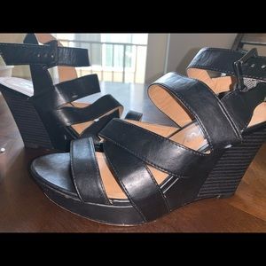 Black wedge straps sandal